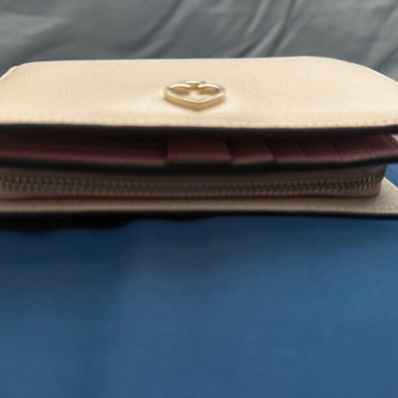 Kate Spade Adel Medium Warm beige Bifold Wallet Pink interior - Picture 5 of 6